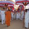 HDH-OFFERING-HIS-PRAYERS-AT-KONDANDA-RAMA-TEMPLE-IN-BIDADI-PADAYATRA_Photo_1002_DSC_4379_CMP_WM