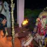 01-SWAMIJI-DECORATING-DEITIES