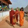 5-BUDDHIST-MONKS-VISIT-HDH-AT-BIDADI-ADHEENAM_Photo_1013_DSC_2414_CMP_WM