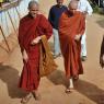 5-BUDDHIST-MONKS-VISIT-HDH-AT-BIDADI-ADHEENAM_Photo_1014_DSC_2416_CMP_WM