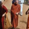 5-BUDDHIST-MONKS-VISIT-HDH-AT-BIDADI-ADHEENAM_Photo_1015_DSC_2417_CMP_WM