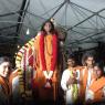 HDH-BLESSES-ALL-DEVOTEES-AT-TEMPLE_Photo_1007_DSC_6868_CMP_WM