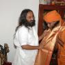 Ravi Shankar gifting shawl to Swami - DSC_5007_CMP_WM