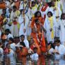 Holy-dip-in-the-sacred-waters-of-Vaidya-Sarovar_Photo_1002_DSC_3375_CMP_WM