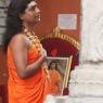 2011-08aug-19-nithyananda-photo-01b-swamiji-anandeshwara-temple-darshan_CMP_WM