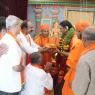 03-Swamiji-honoring-Guest-Swamijis