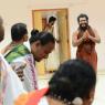 04-Priests-from-Arunachaleshwara-Temple-meet-Swamiji