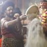 4-Swayumbhu-Linga-Abhisekam_Photo_1089_7T7A9388_CMP_WM