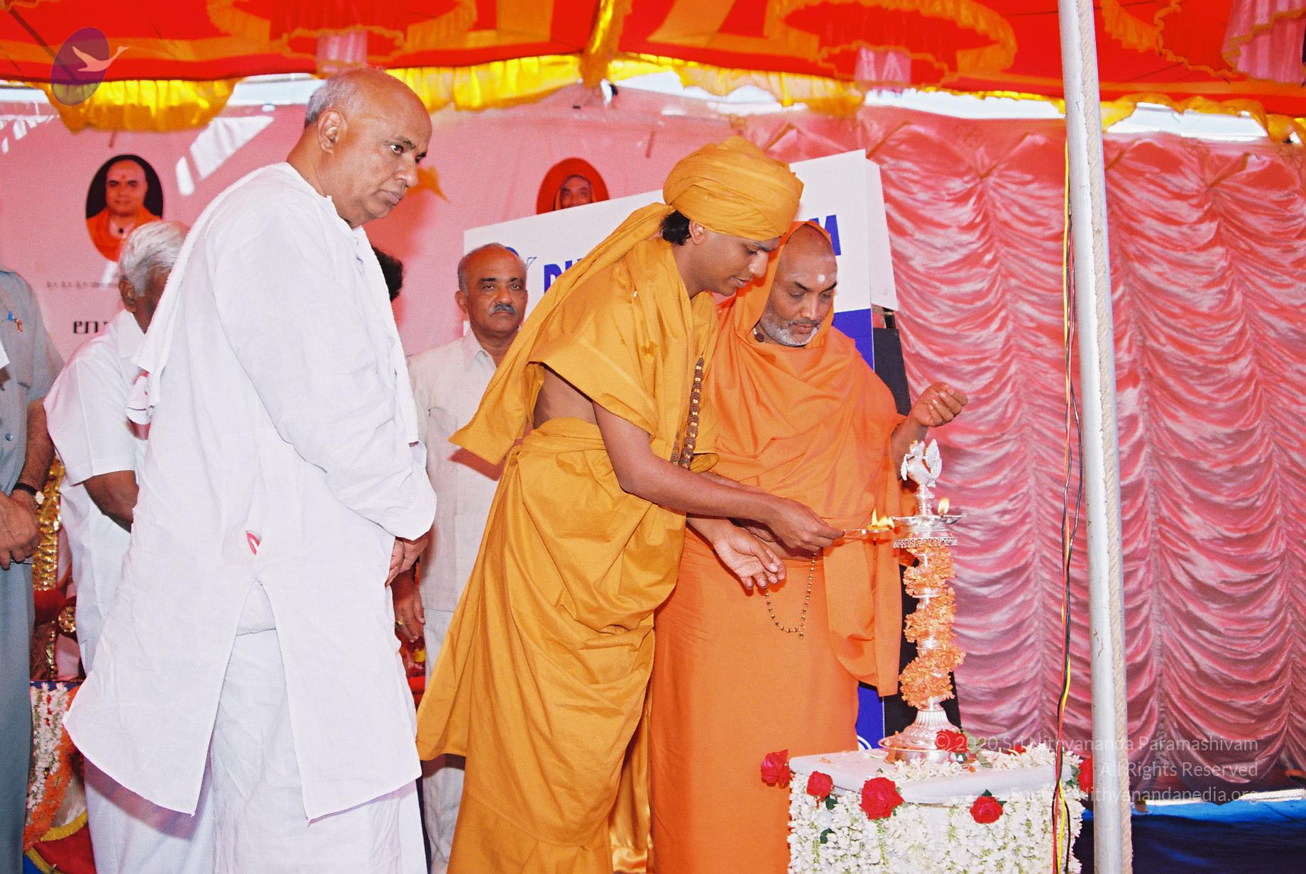 20030101_Photo_1018_F1030027_CMP_WM