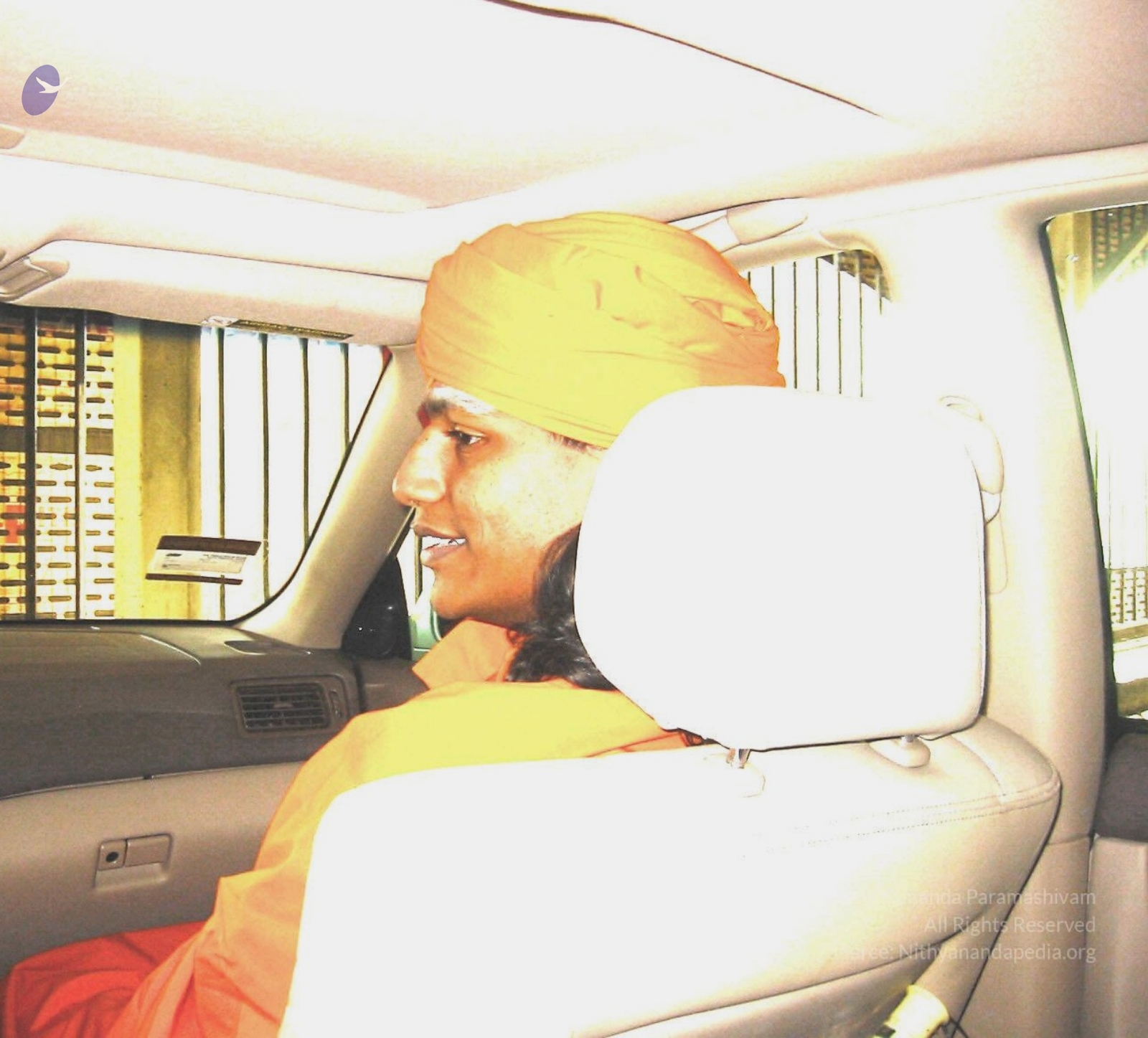 Swamiji in Swarna_s Lexus Los angeles 1.28.04_CMP_WM