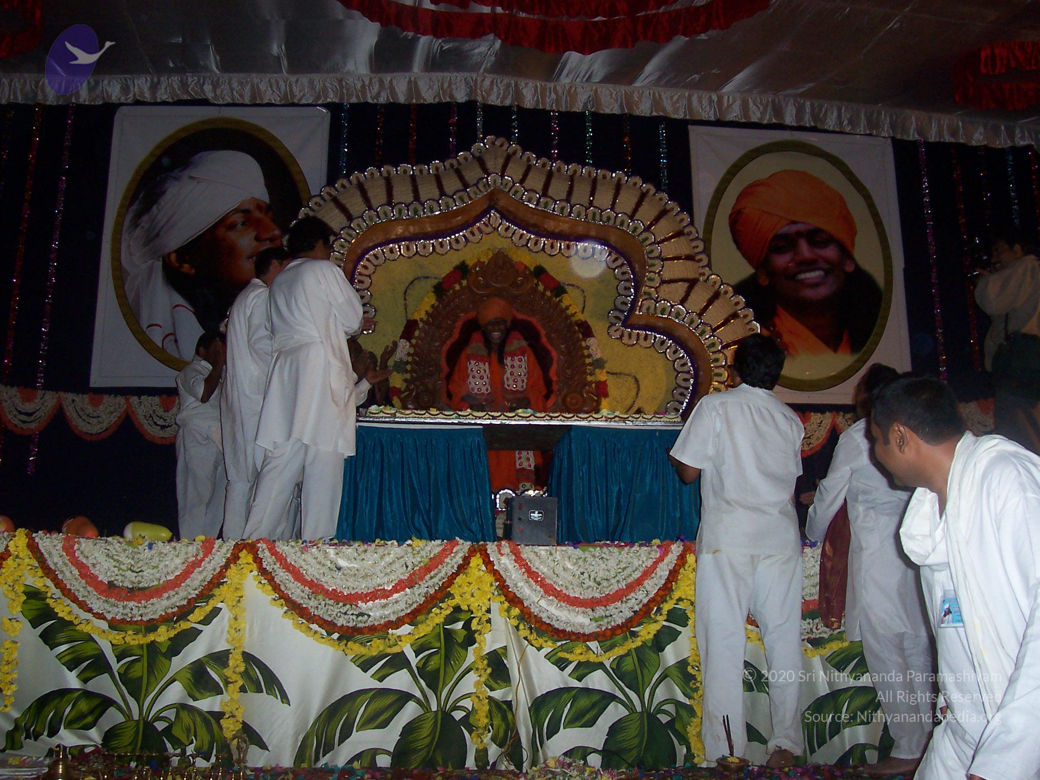 Jayanthi_2005_ashram (527)_CMP_WM