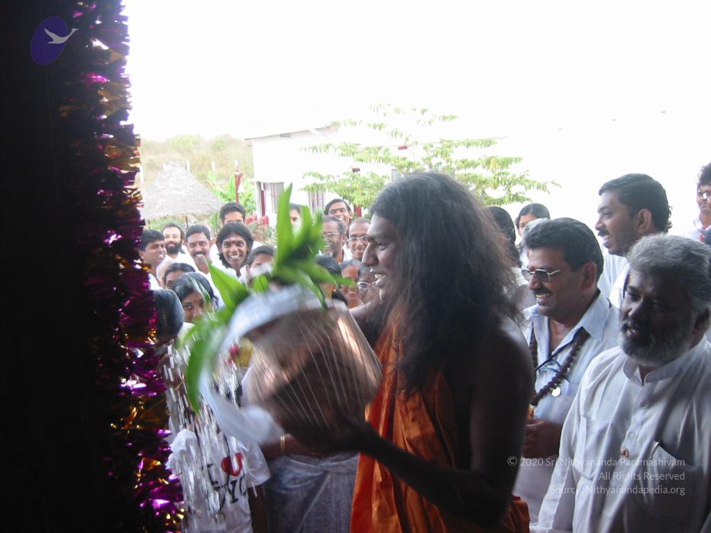 ShivSutras_Jan05_ashram (41)_CMP_WM