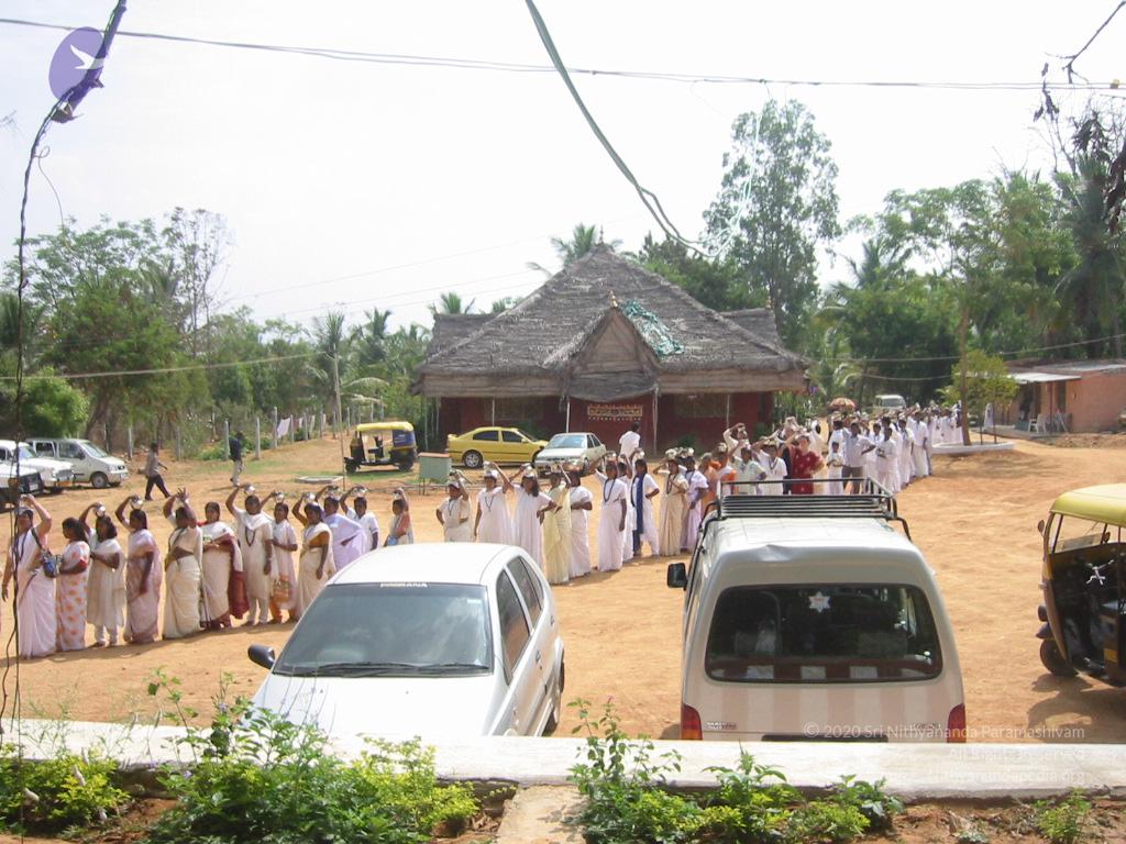 20050308_Photo_1002_ShivRathri_2005_ashram (60)_CMP_WM