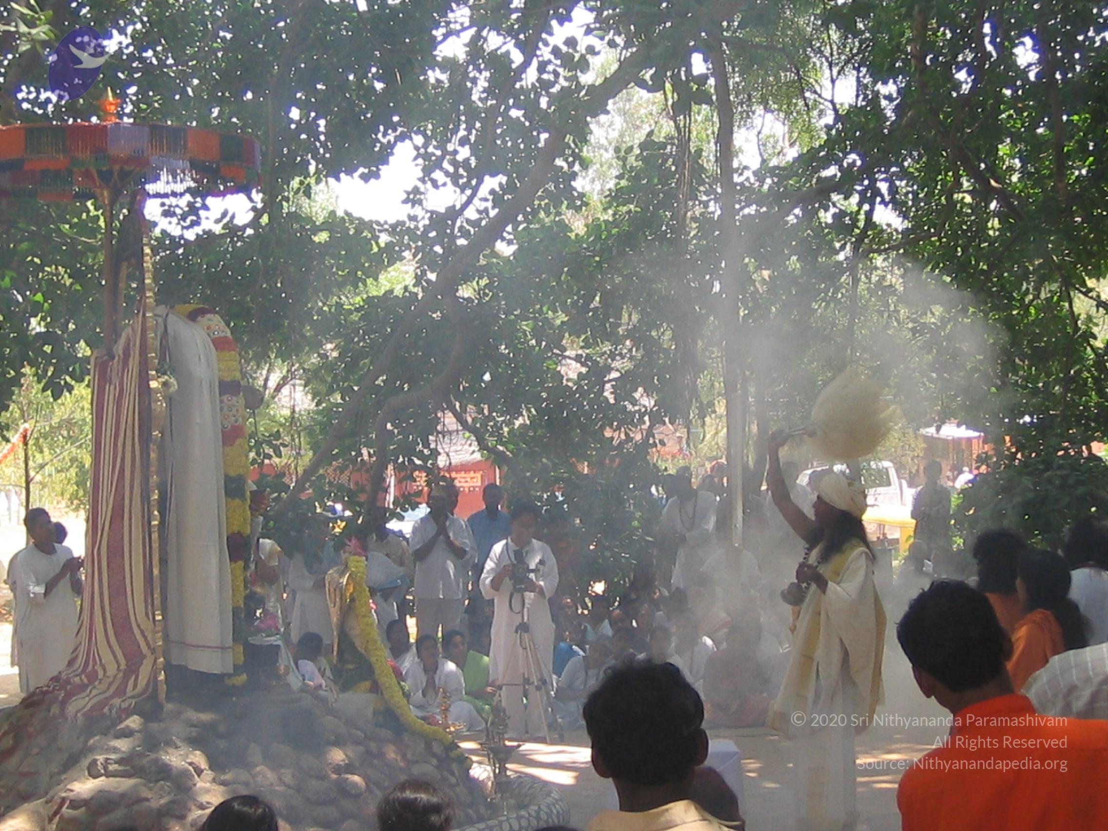 20050308_Photo_1034_ShivRathri_2005_ashram (78)_CMP_WM