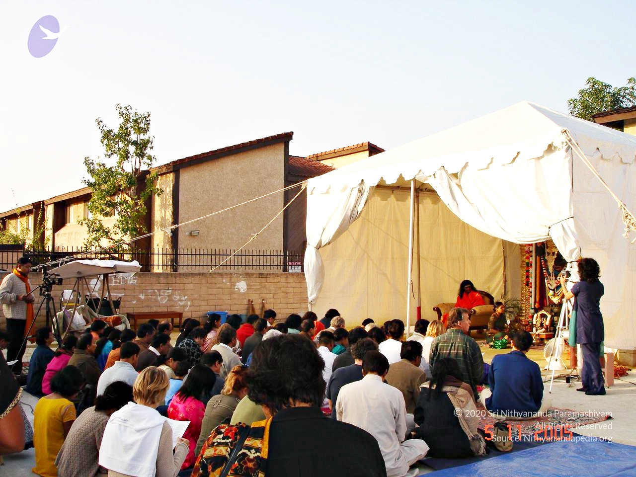 LA Ashram Swamiji Send Off Nov 4, 2005 003_CMP_WM