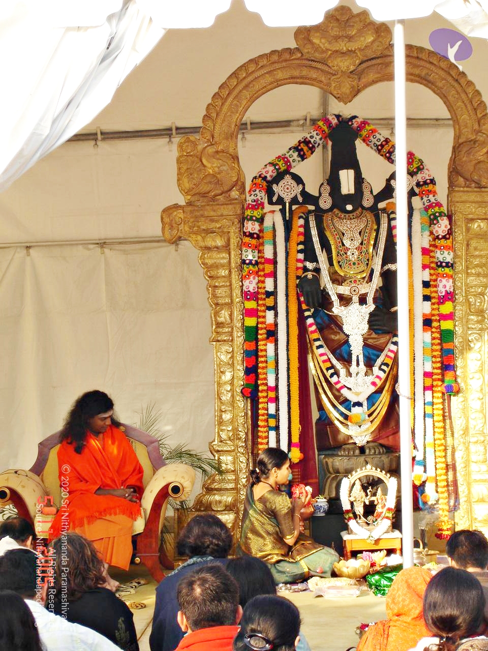 LA Ashram Swamiji Send Off Nov 4, 2005 009_CMP_WM