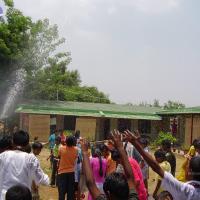 20060503_Photo_1166_P3160167_CMP_WM