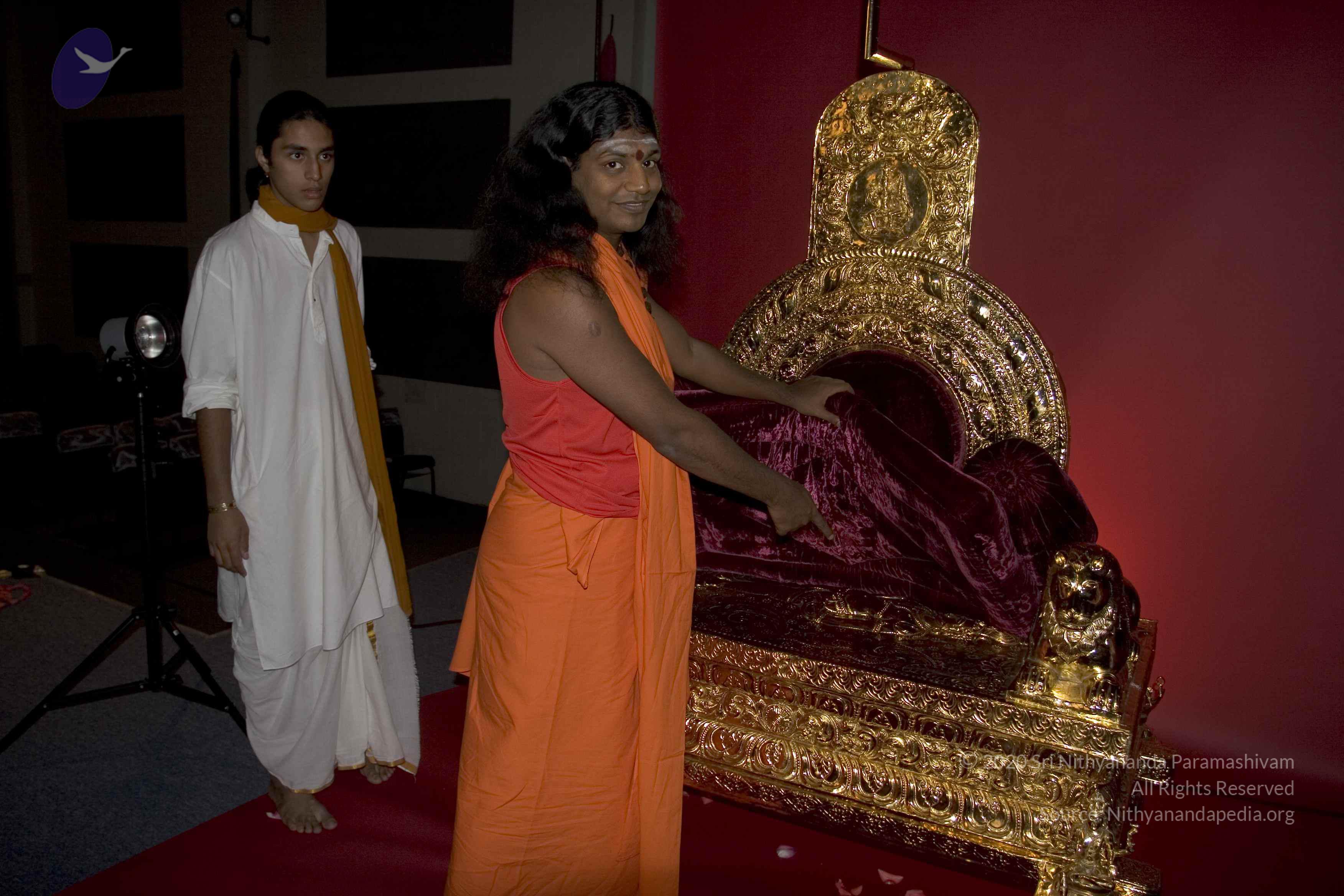 showing throne_2_CMP_WM