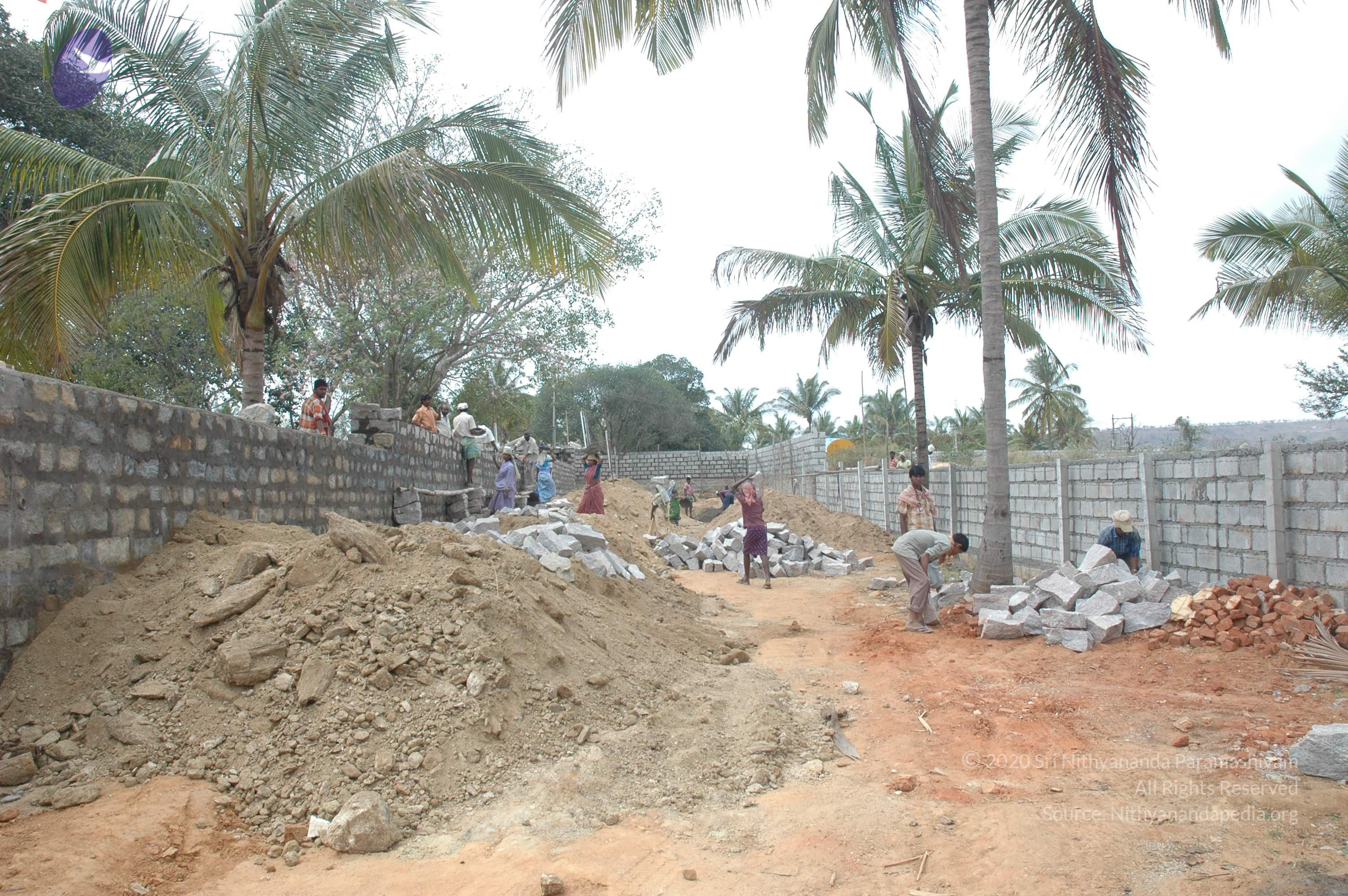at temple-side wall arround banyantree_CMP_WM