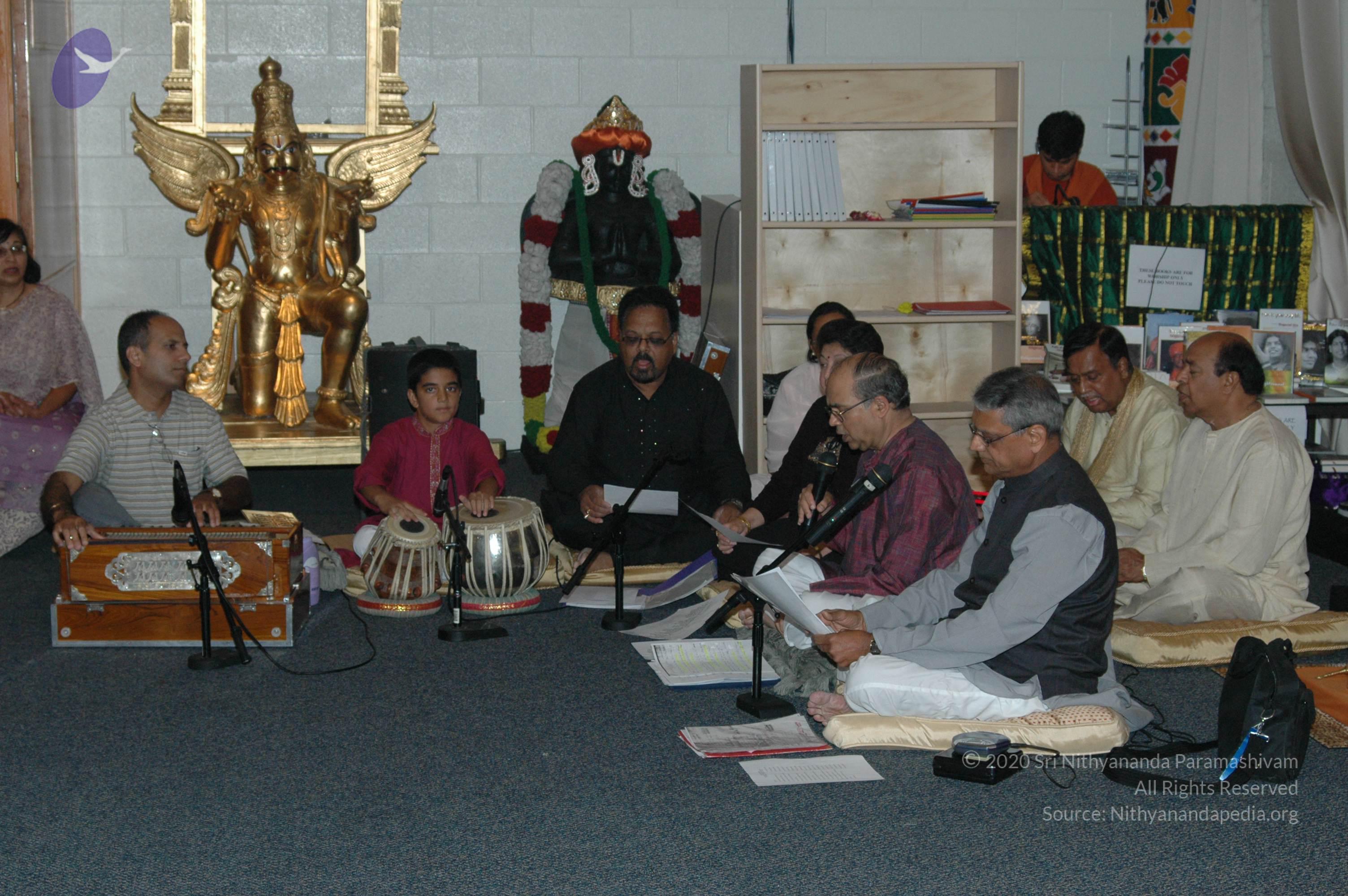 13July2008_Gopi_Group_Bhajans_06_CMP_WM