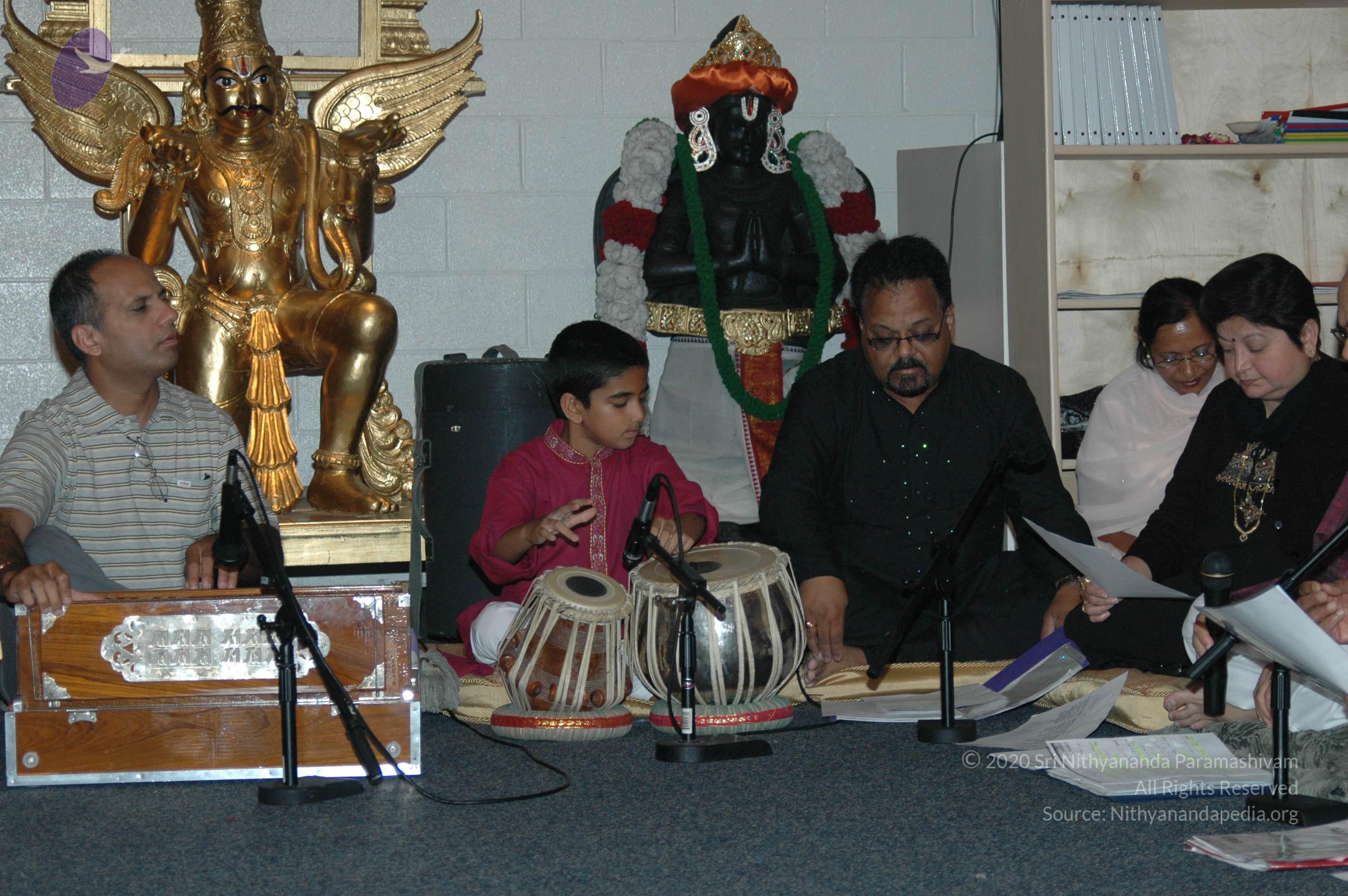 13July2008_Gopi_Group_Bhajans_07_CMP_WM