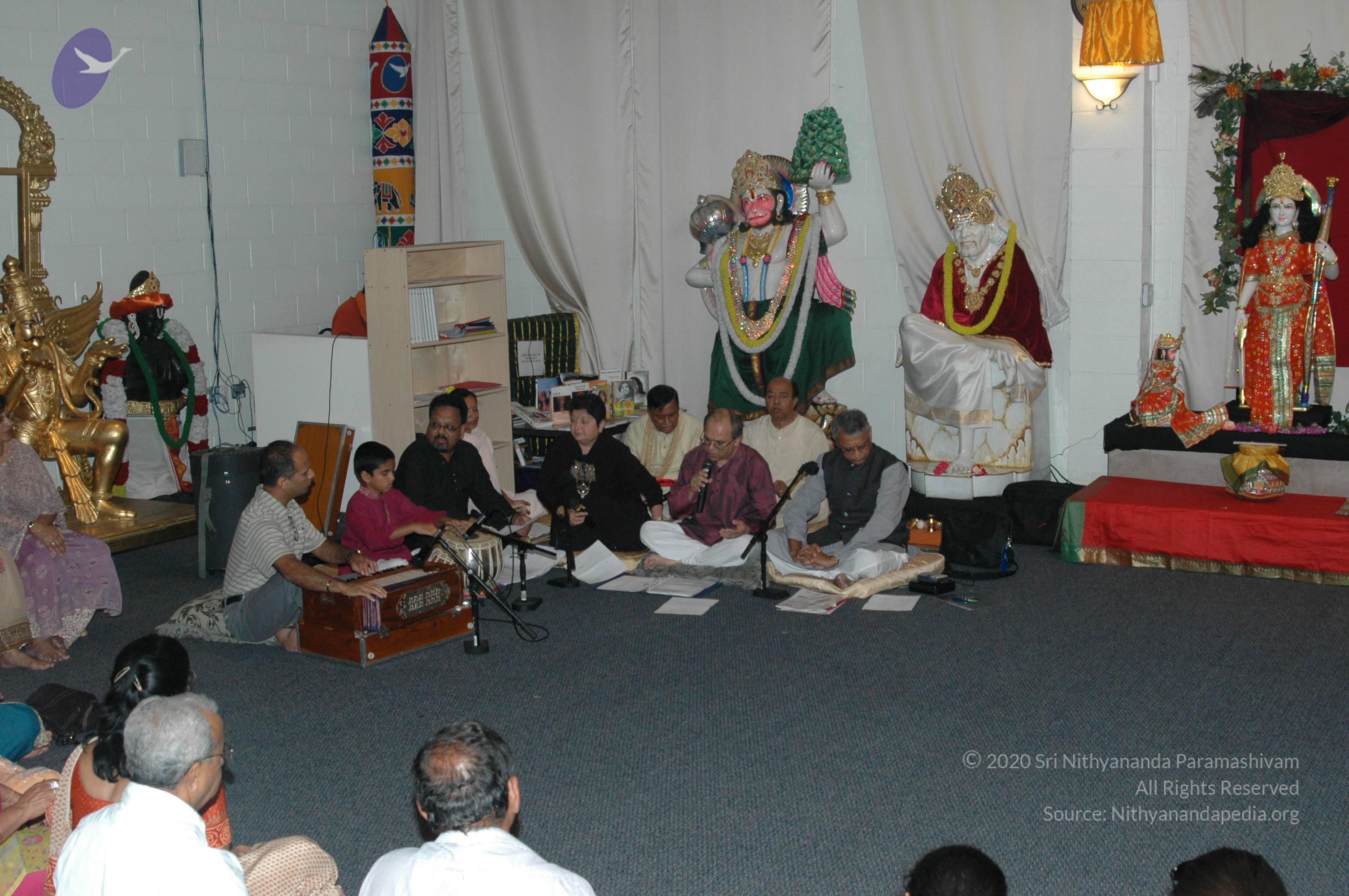 13July2008_Gopi_Group_Bhajans_16_CMP_WM