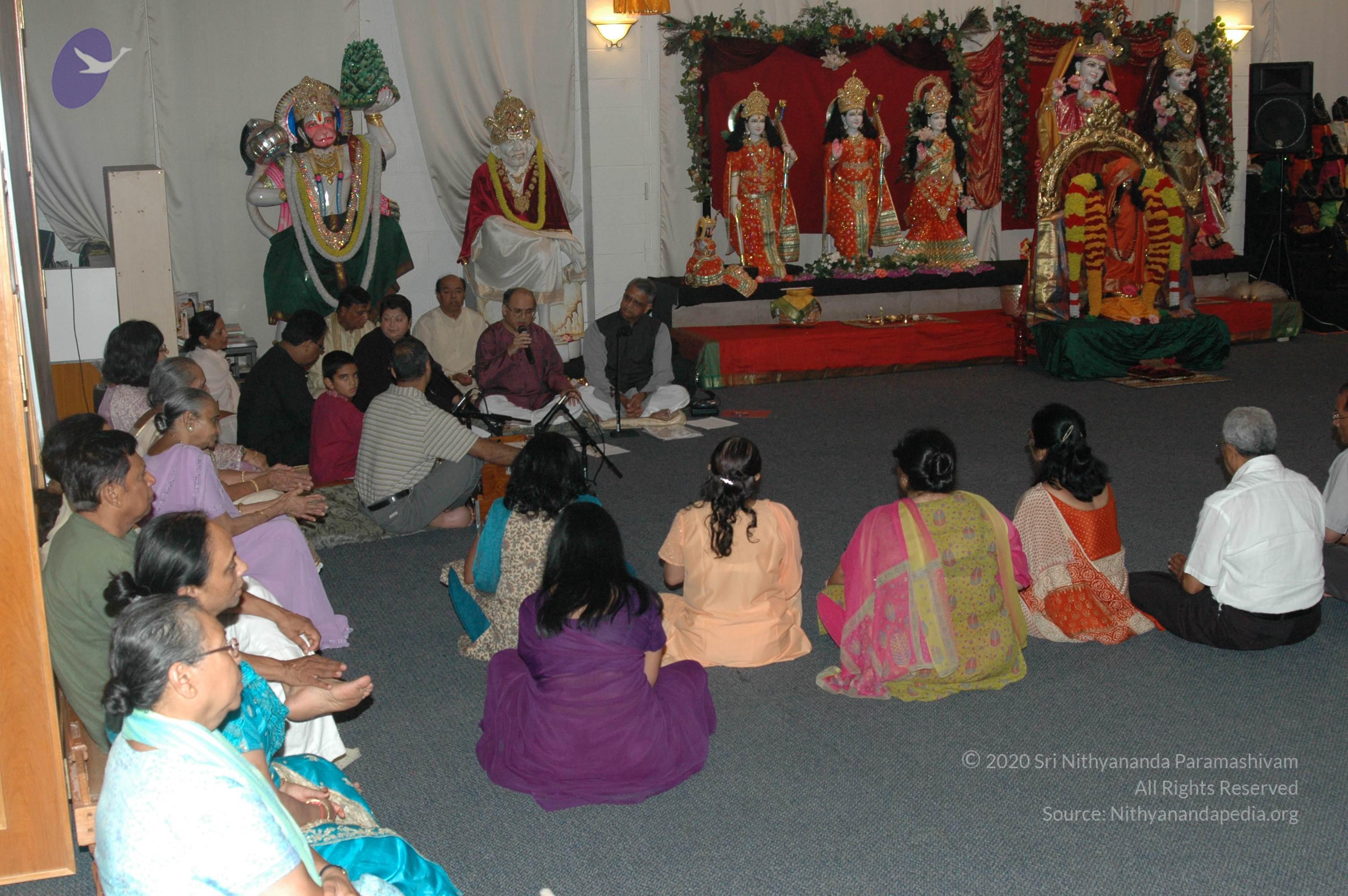 13July2008_Gopi_Group_Bhajans_19_CMP_WM