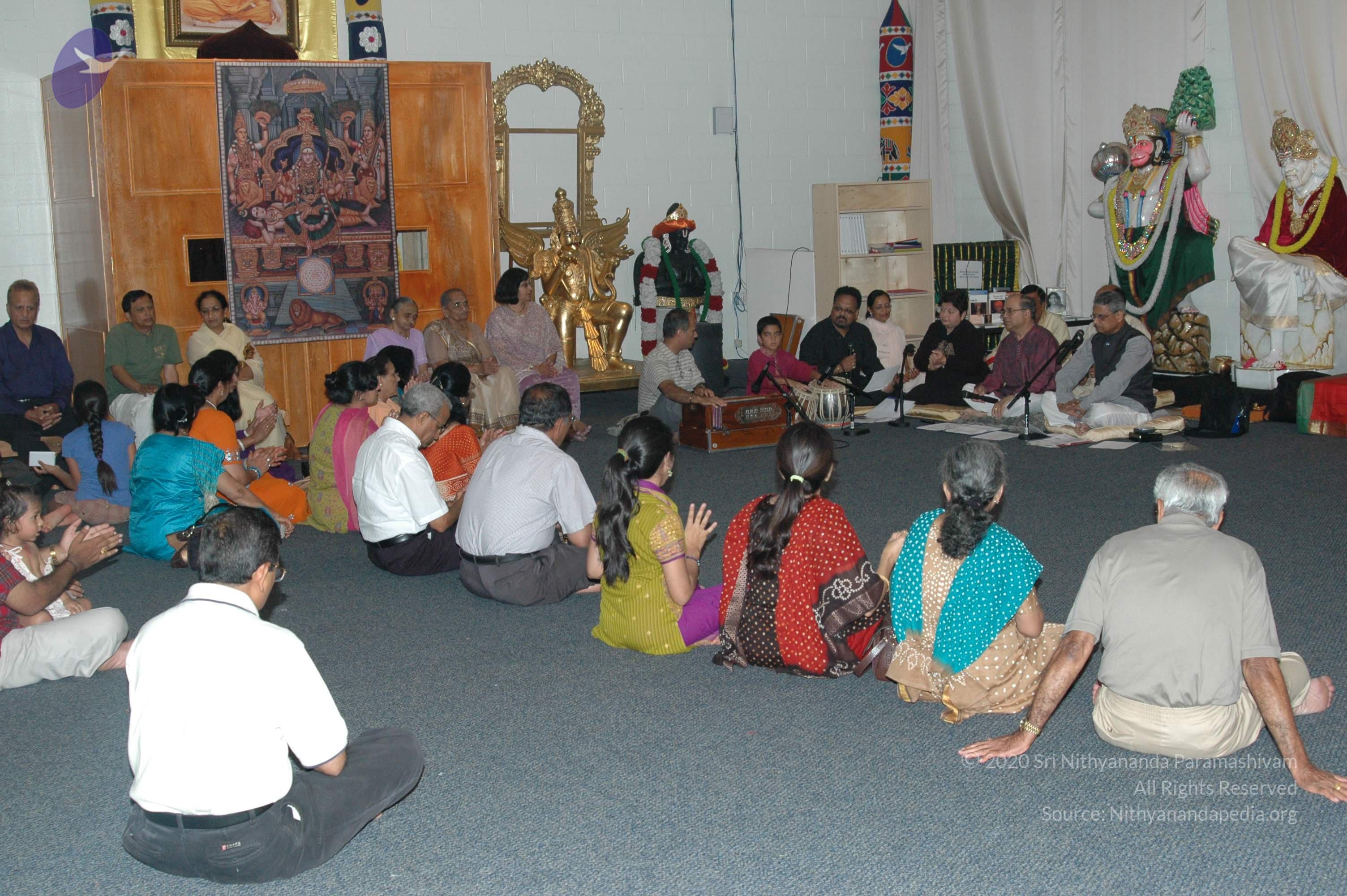 13July2008_Gopi_Group_Bhajans_26_CMP_WM
