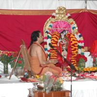 11May08_darshan_004_CMP_WM