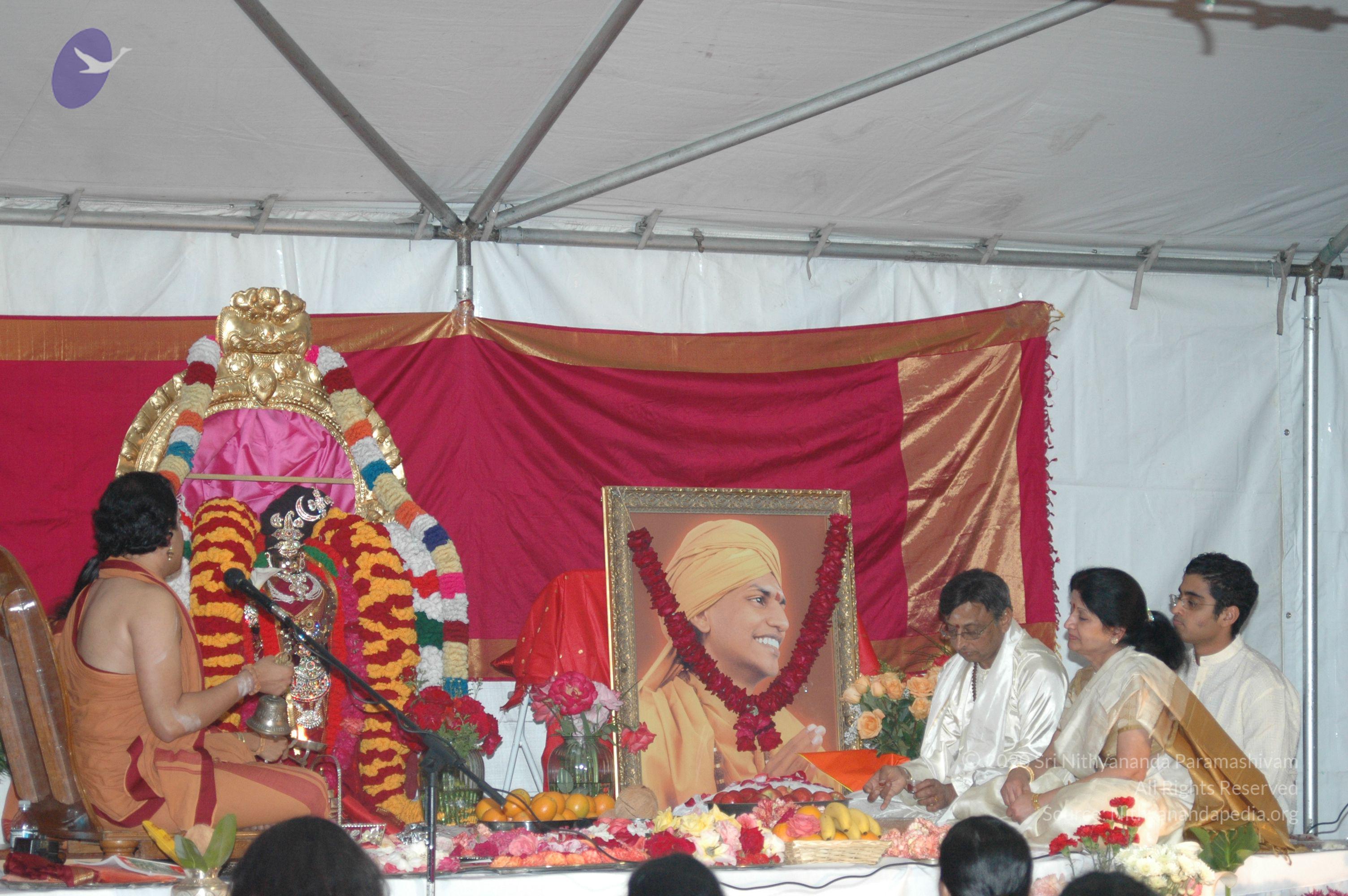 11May08_darshan_008_CMP_WM