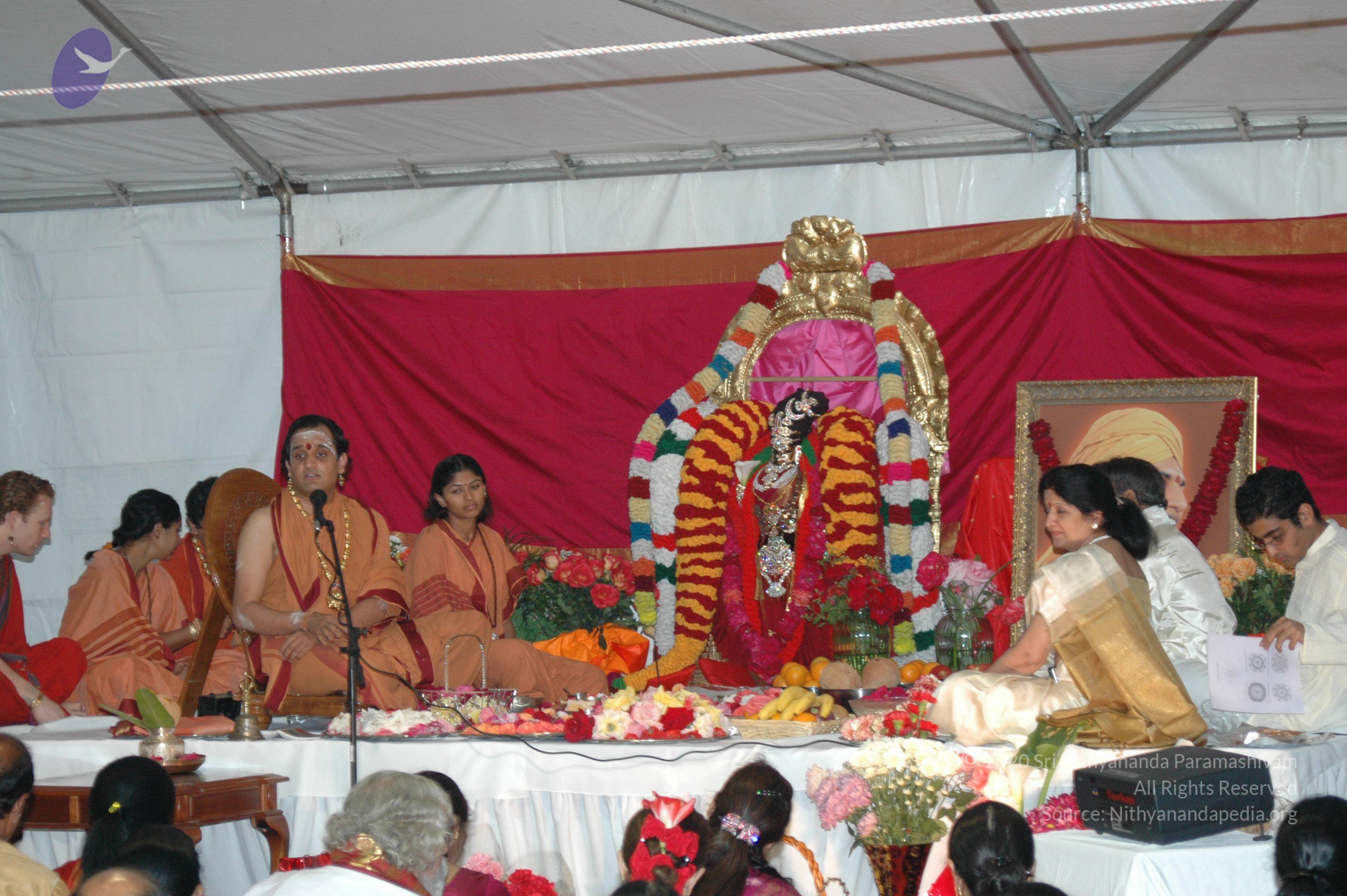 11May08_darshan_011_CMP_WM