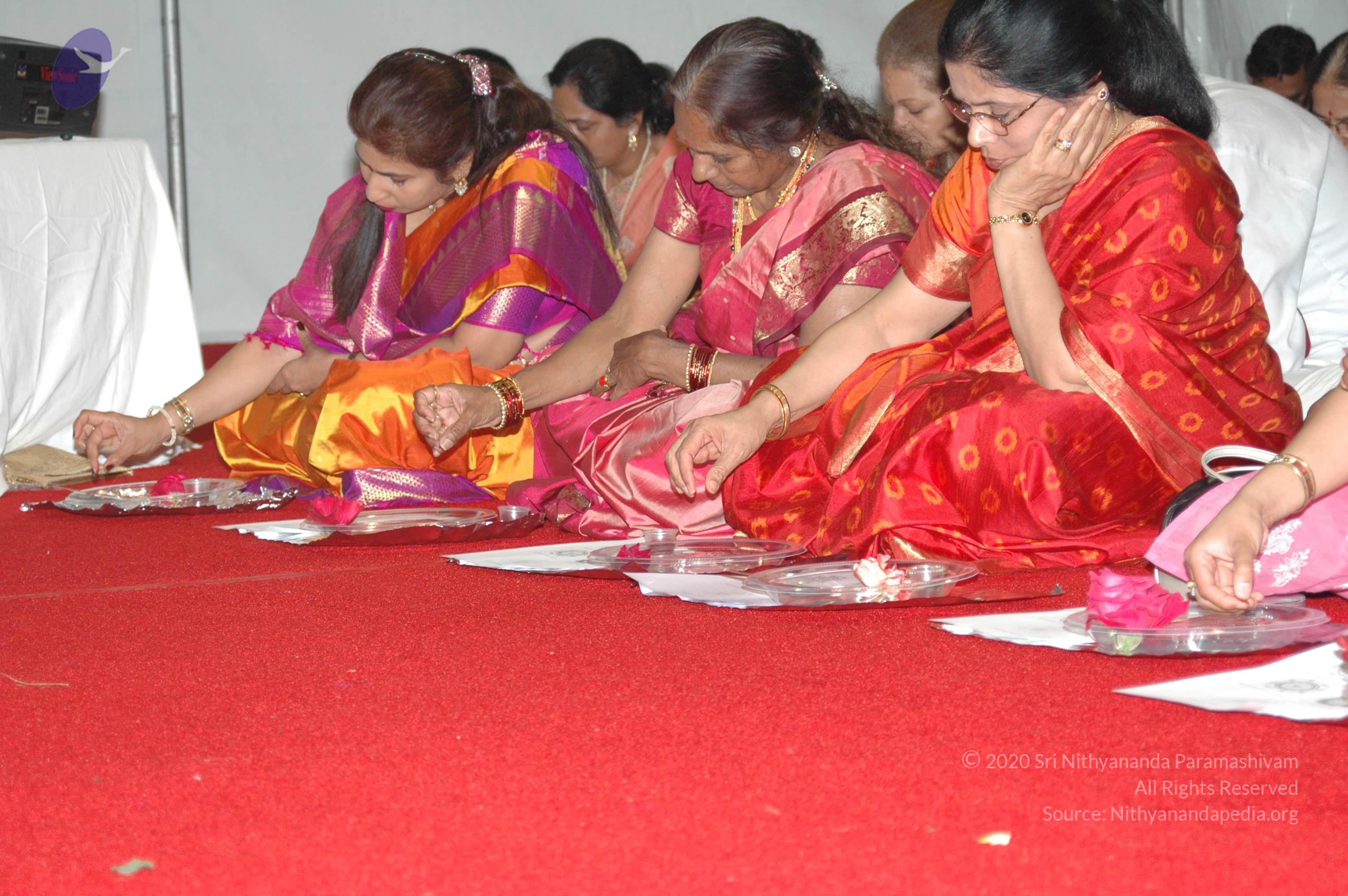 11May08_darshan_020_CMP_WM