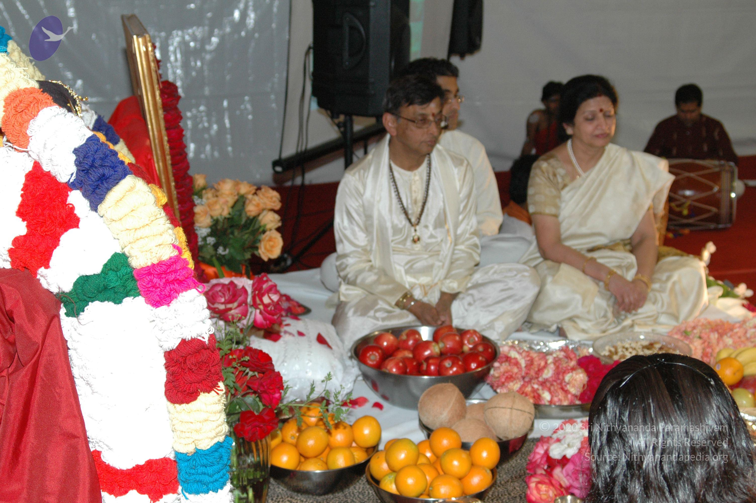 11May08_darshan_030_CMP_WM