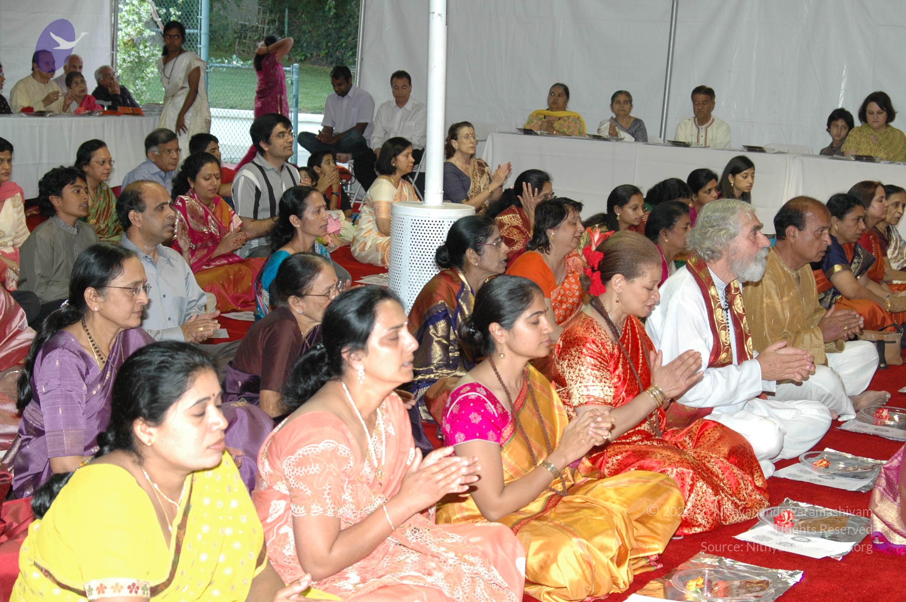 11May08_darshan_035_CMP_WM