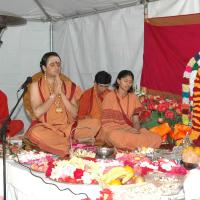 11May08_darshan_038_CMP_WM