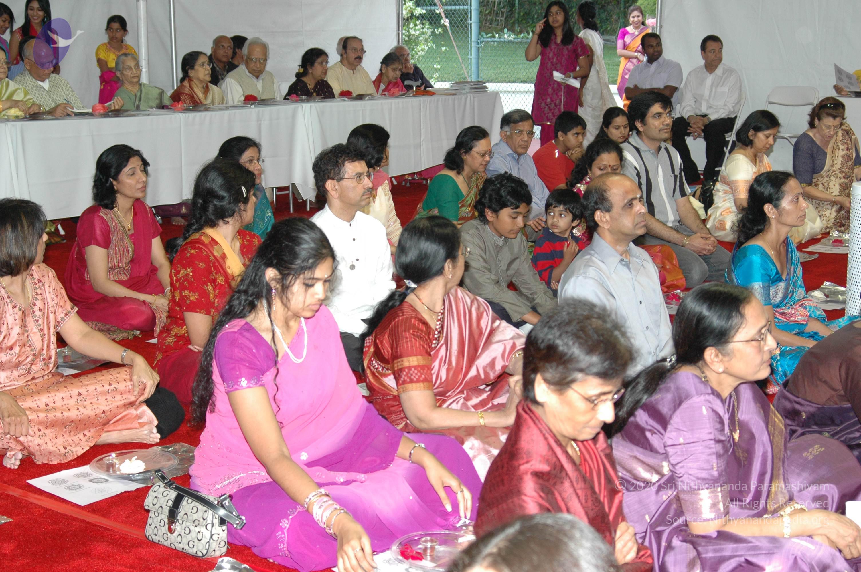 11May08_darshan_041_CMP_WM