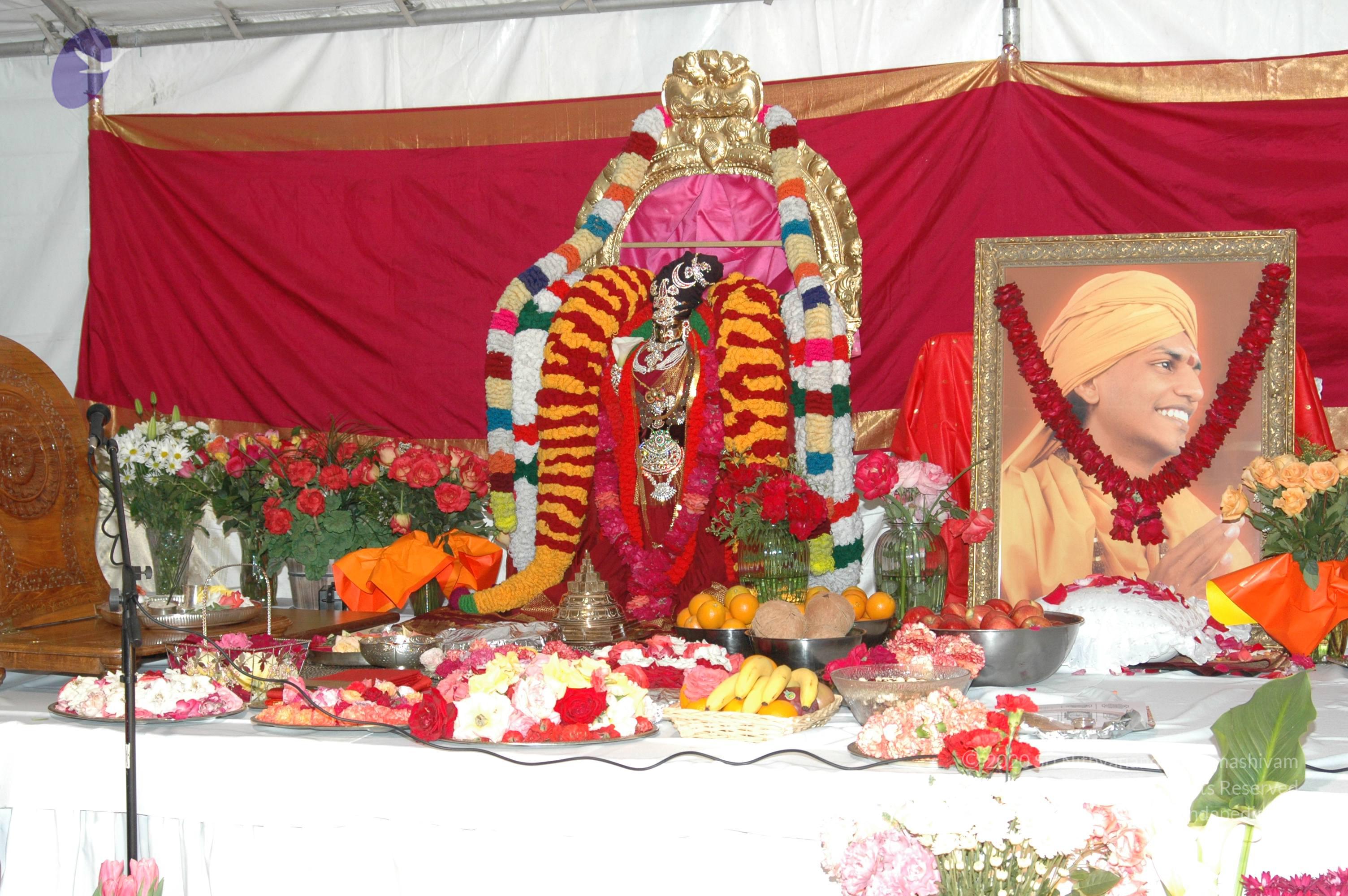 11May08_darshan_047_CMP_WM