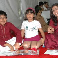 11May08_darshan_050_CMP_WM