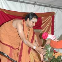 11May08_darshan_059_CMP_WM