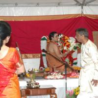 11May08_darshan_064_CMP_WM