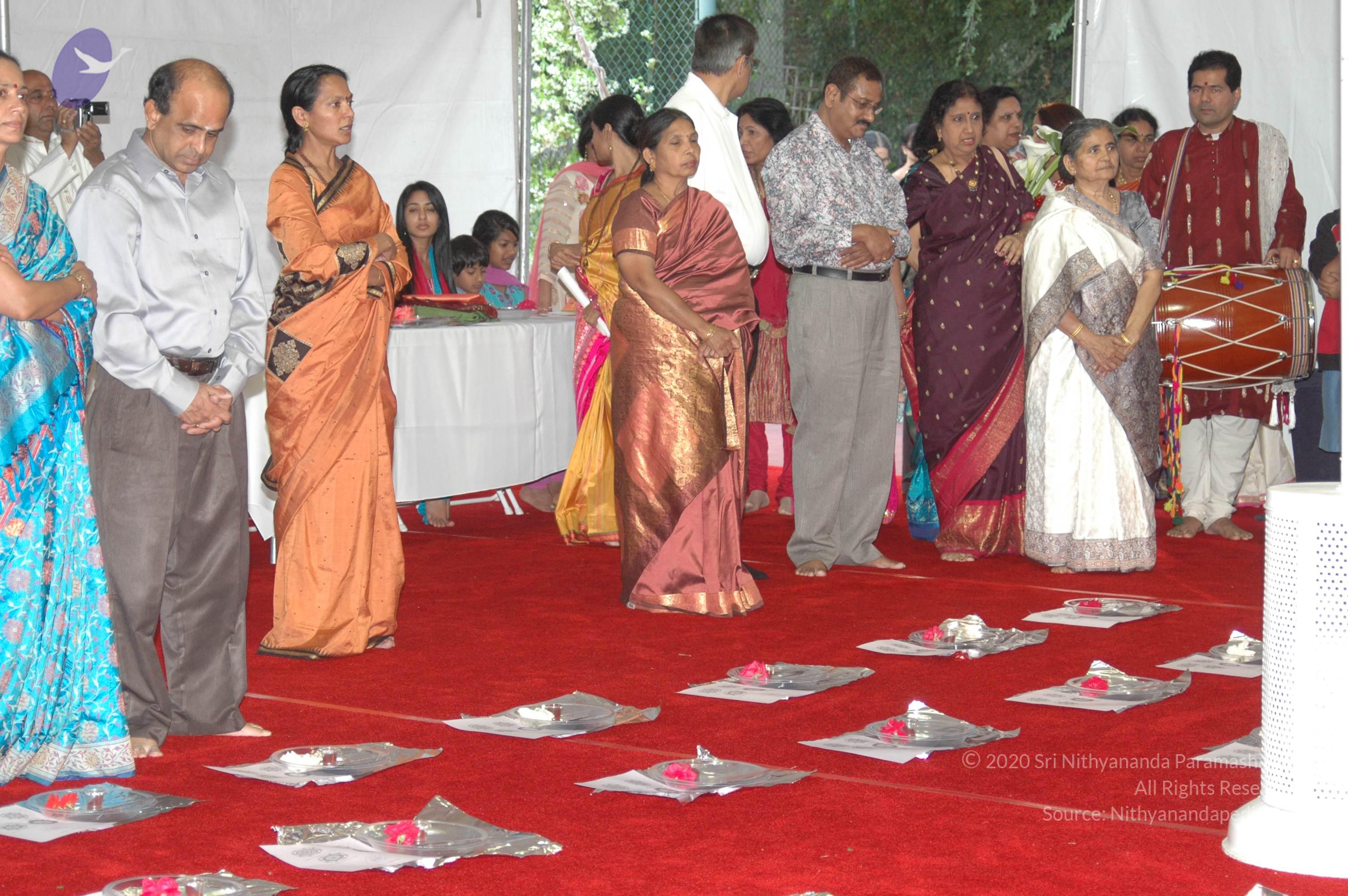 11May08_darshan_069_CMP_WM