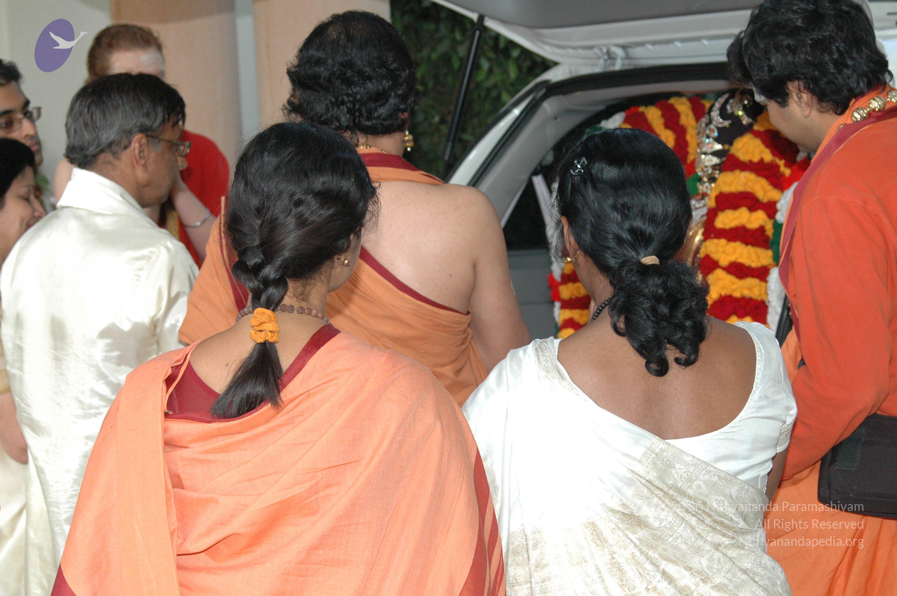 11May08_darshan_089_CMP_WM