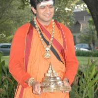 11May08_darshan_094_CMP_WM