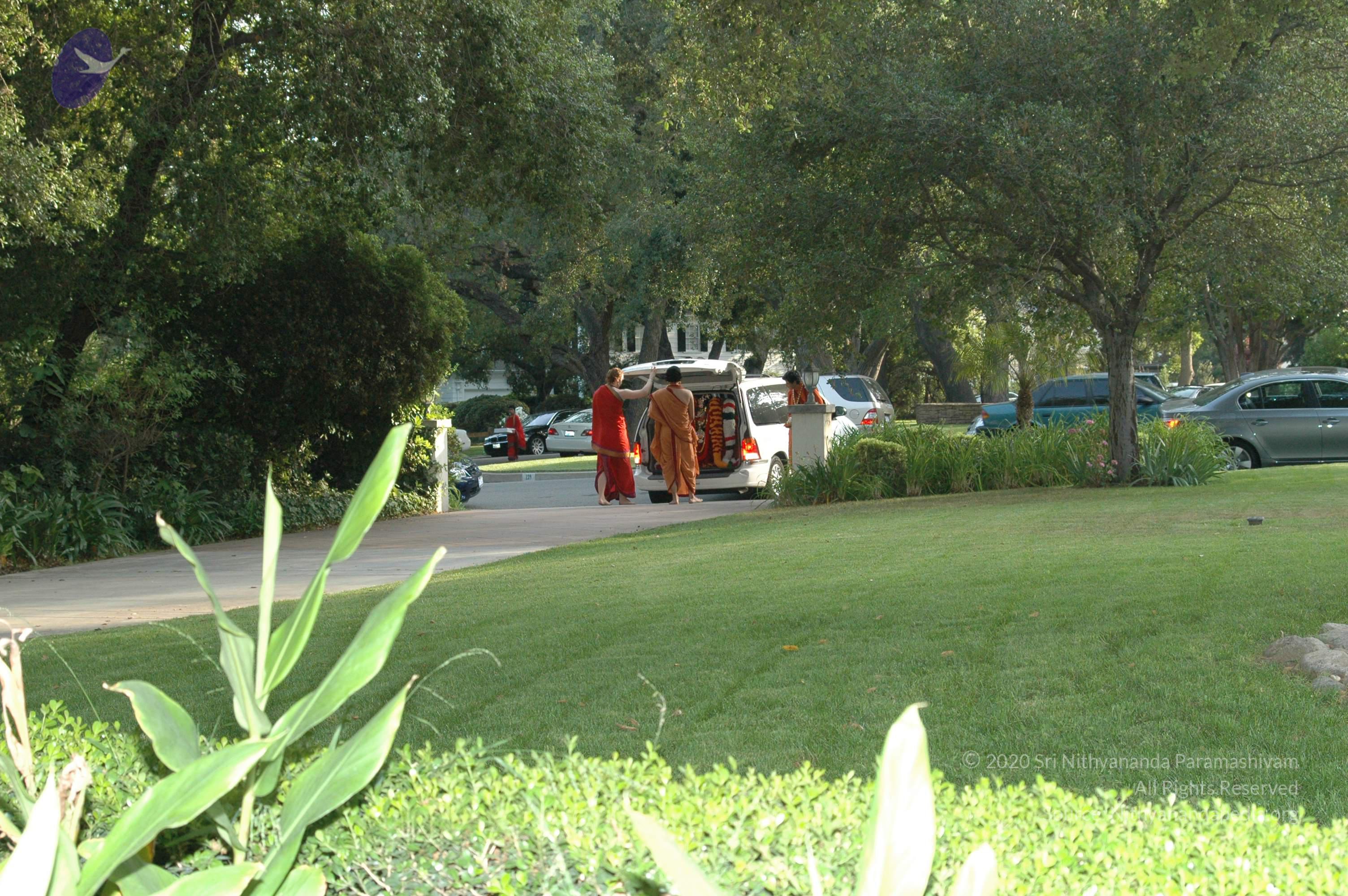 11May08_darshan_098_CMP_WM