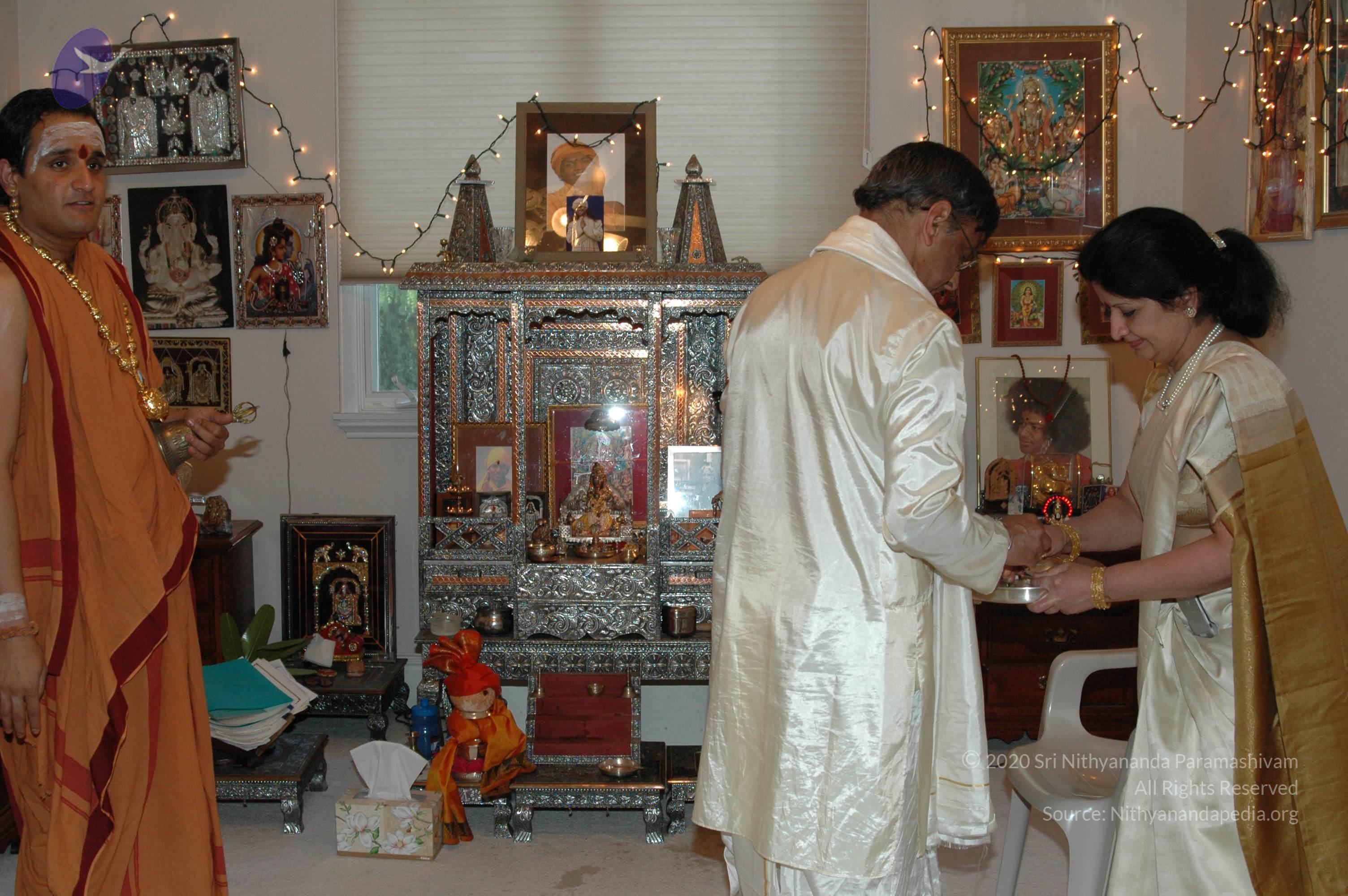 11May08_darshan_112_CMP_WM