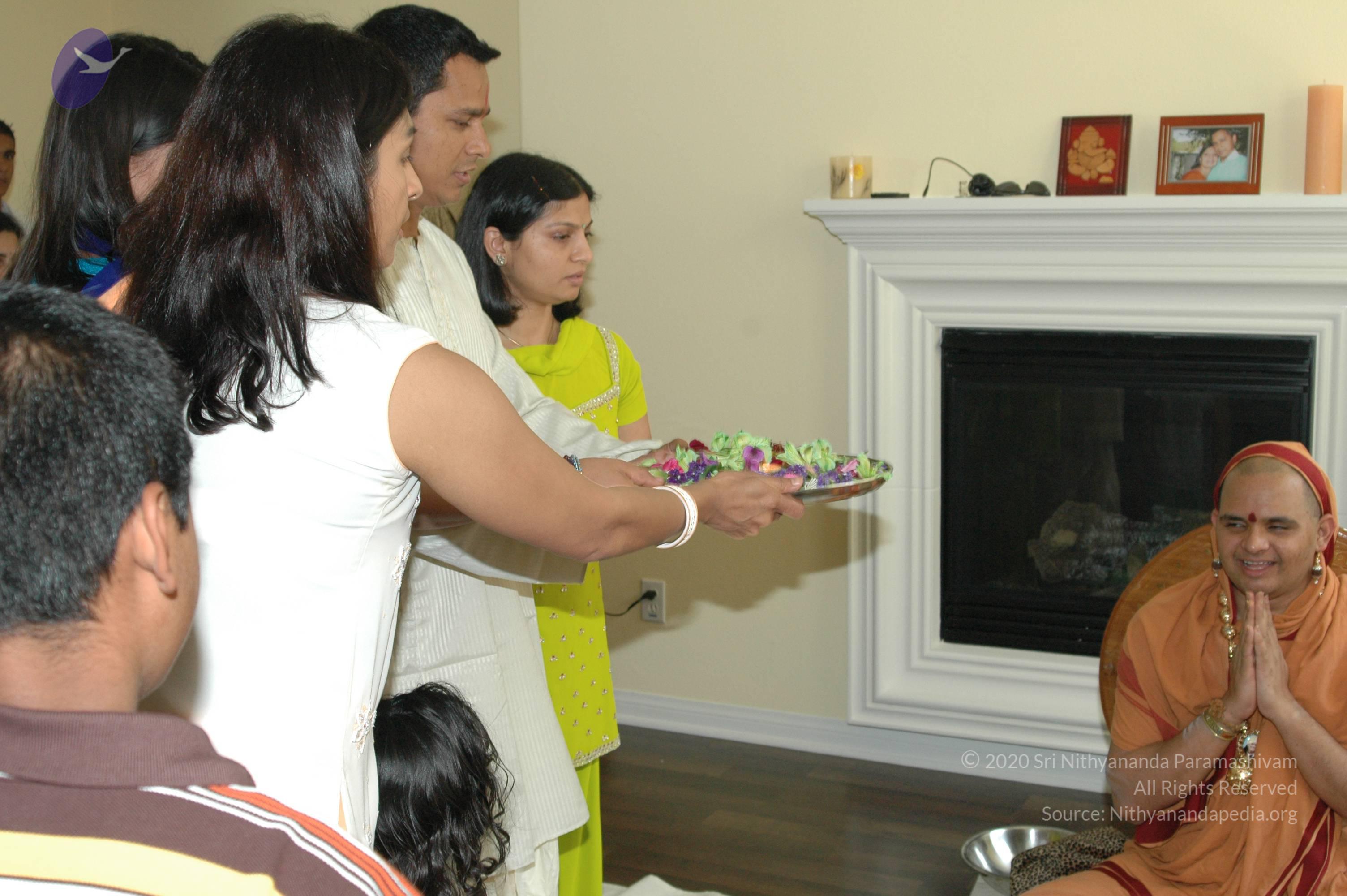 11May08_darshan_120_CMP_WM