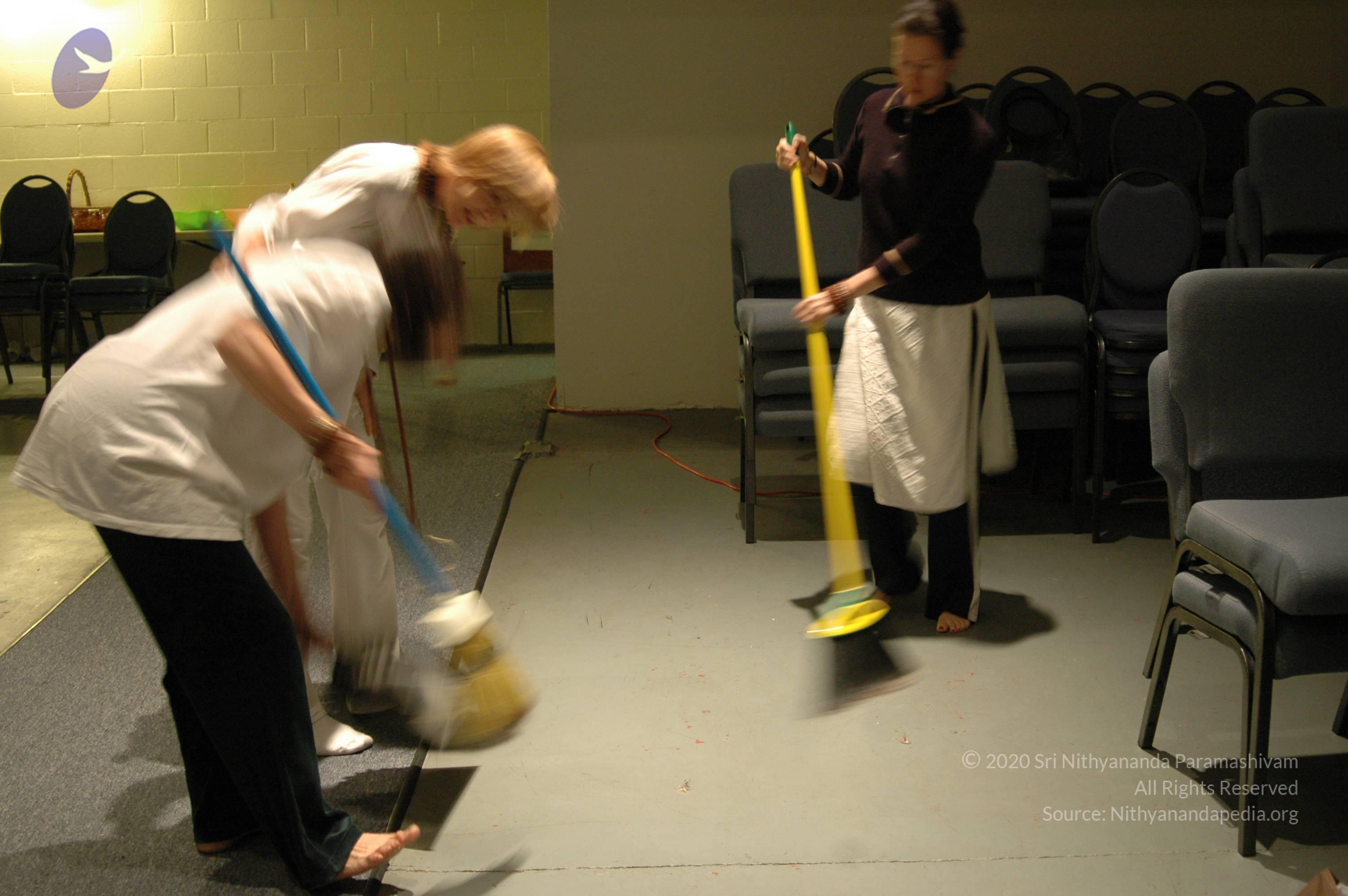 23November2008_NYT_Los_Angeles_02_CMP_WM