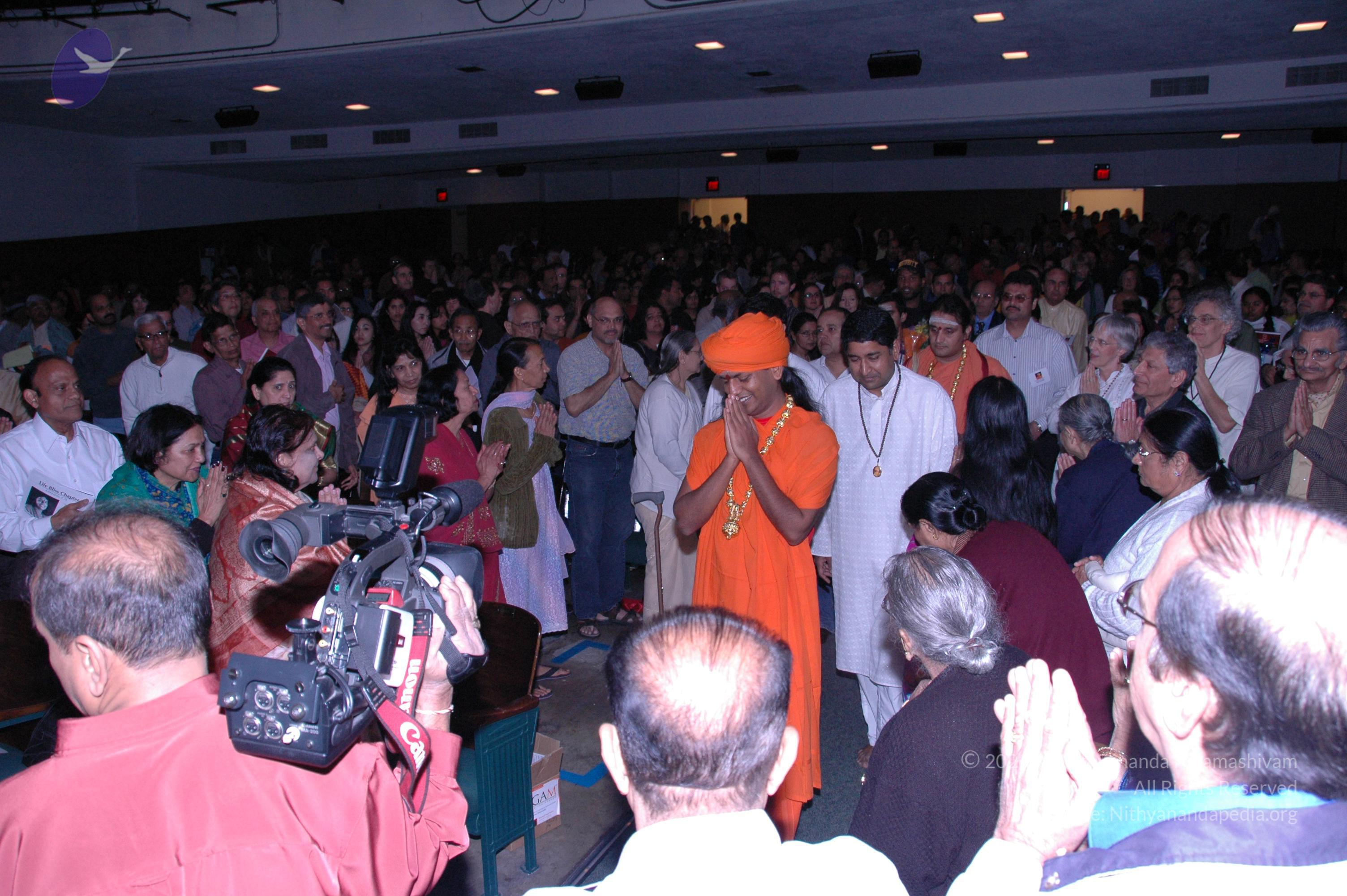50 hindu organizations in southern califrnia came together to welcome swami_CMP_WM
