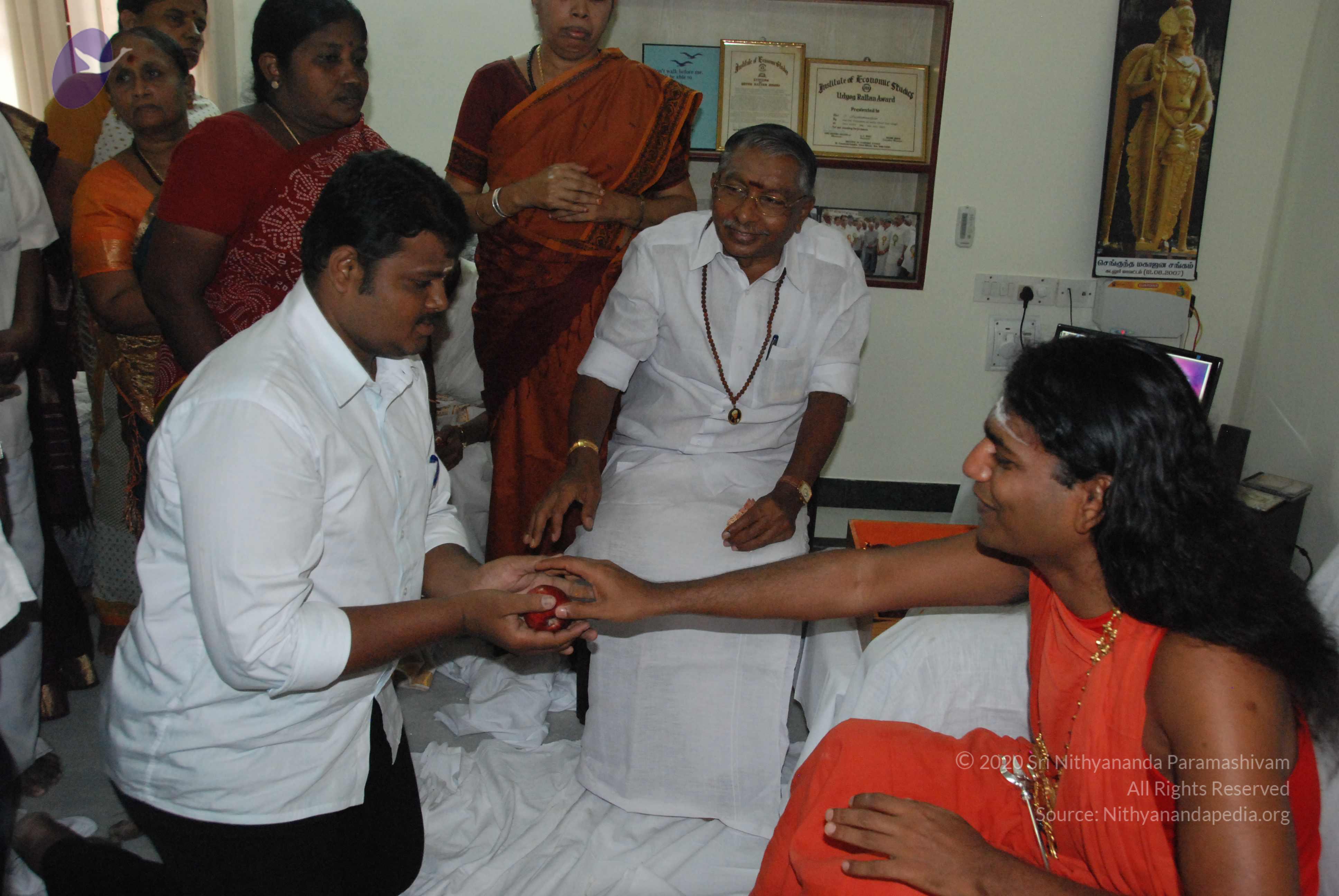 the hand that always gives_CMP_WM