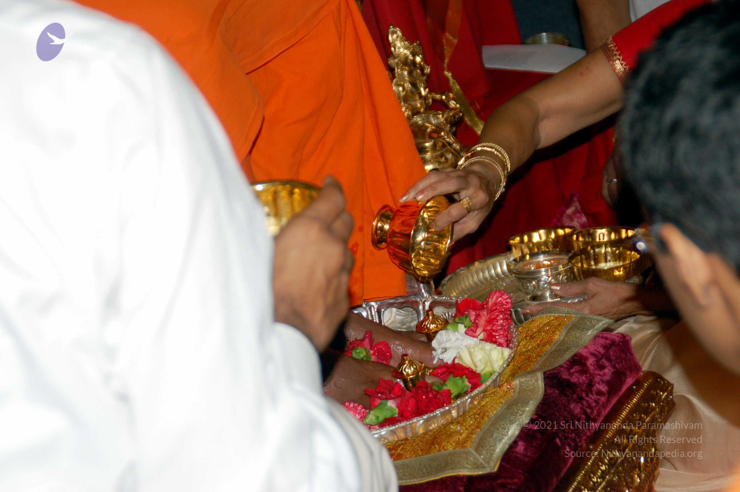 20091002_02October2009_Pratyaksha_Puja_0601